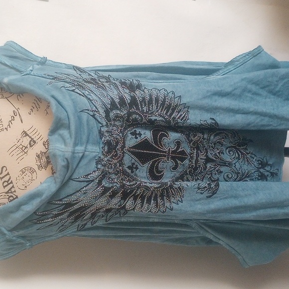 Vocal Fleur De Leis/Wings Graphic Pull Over Top Cowl Neck Size Small Shark Bite - Picture 2 of 5